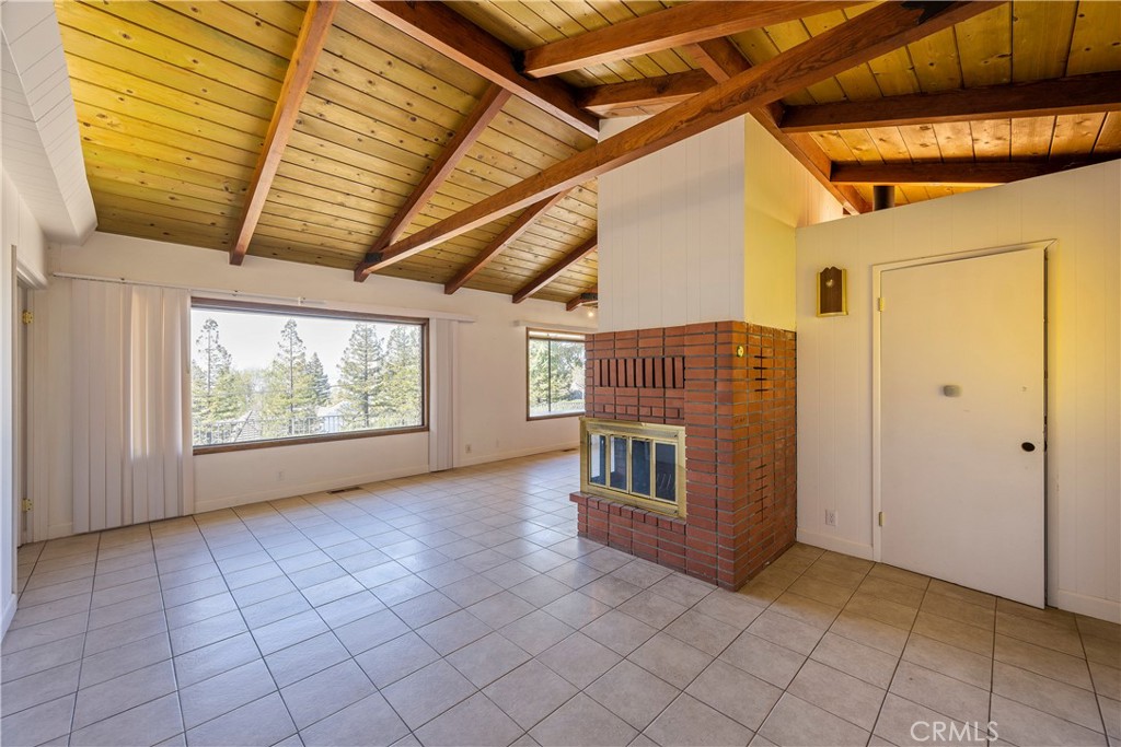 27489 Fairview Avenue