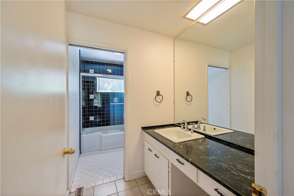 27489 Fairview Avenue