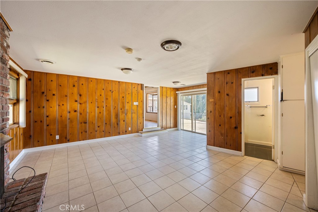 27489 Fairview Avenue