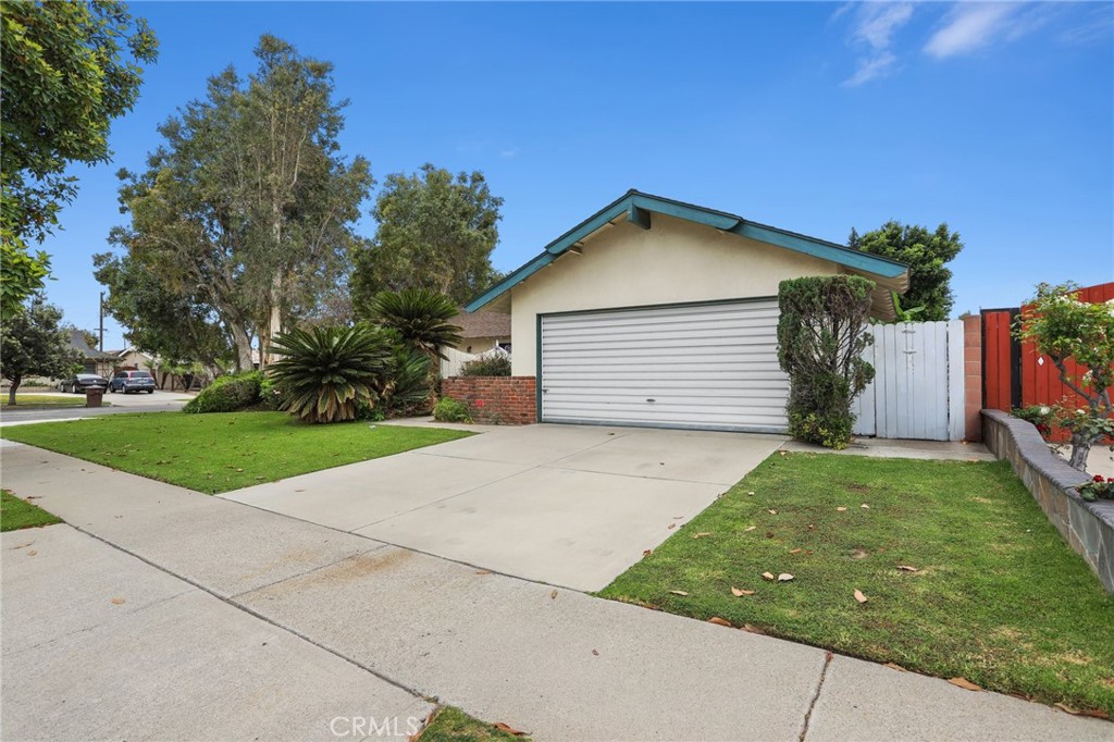 507 N Carousel Place