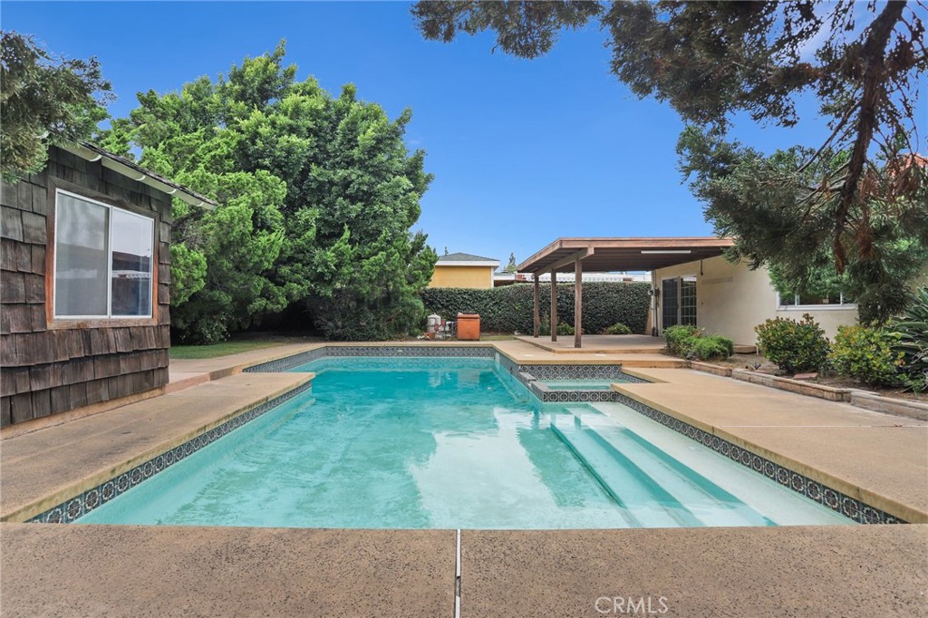 507 N Carousel Place