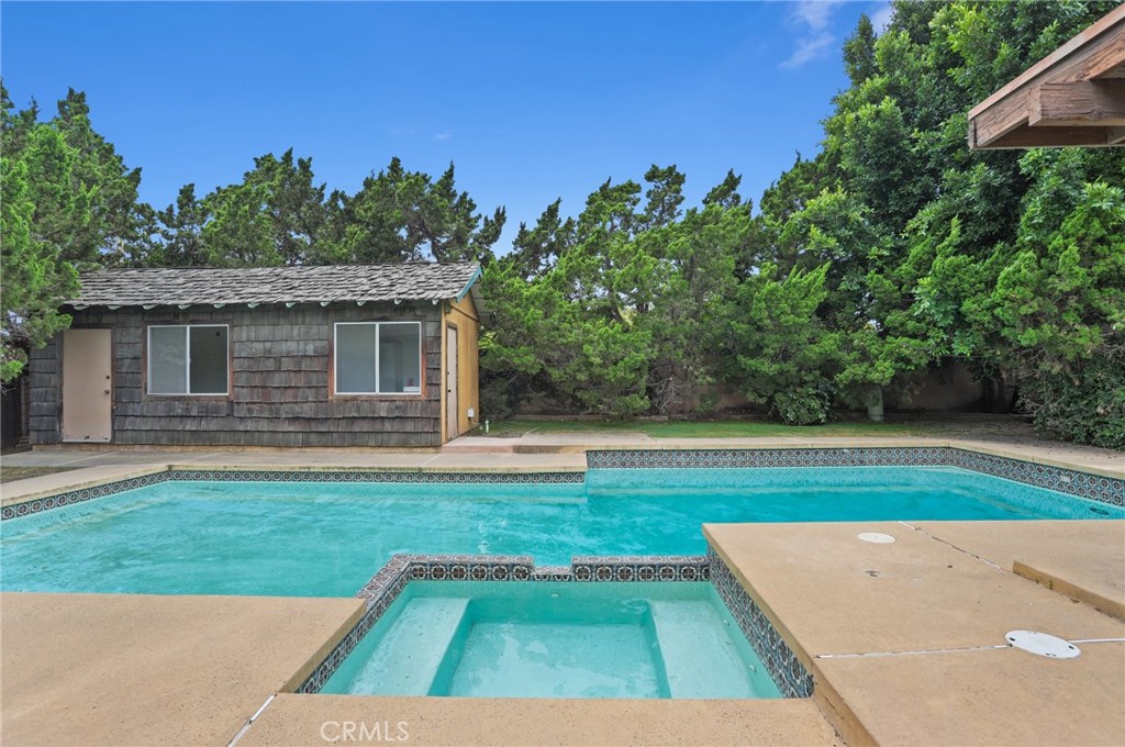 507 N Carousel Place