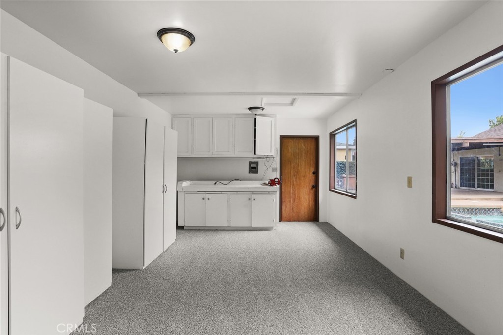 507 N Carousel Place