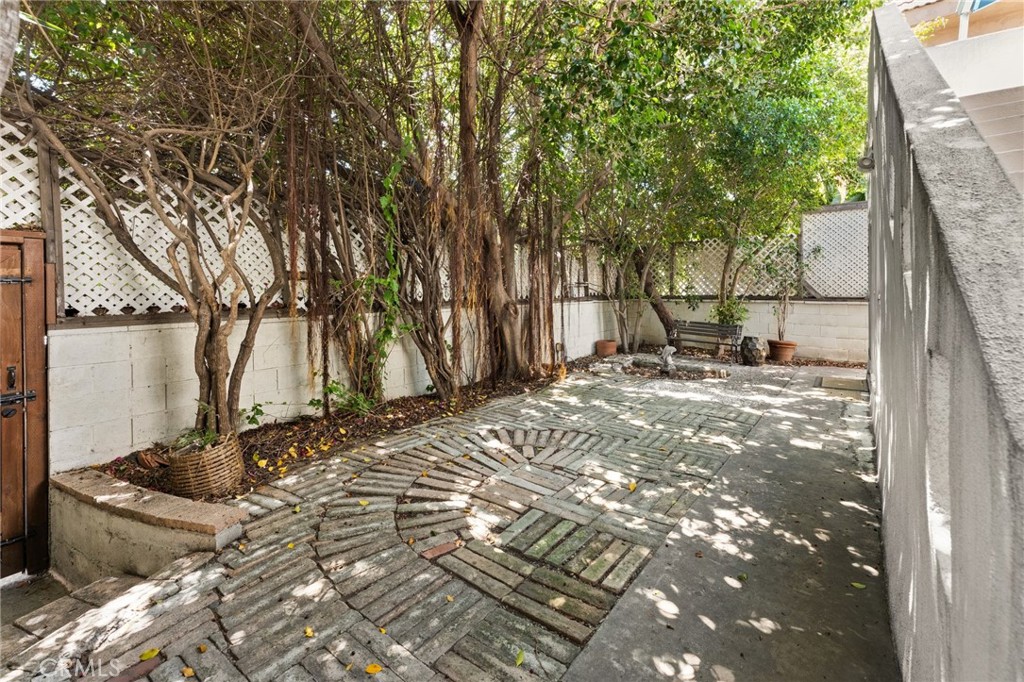 39 Westminster Avenue