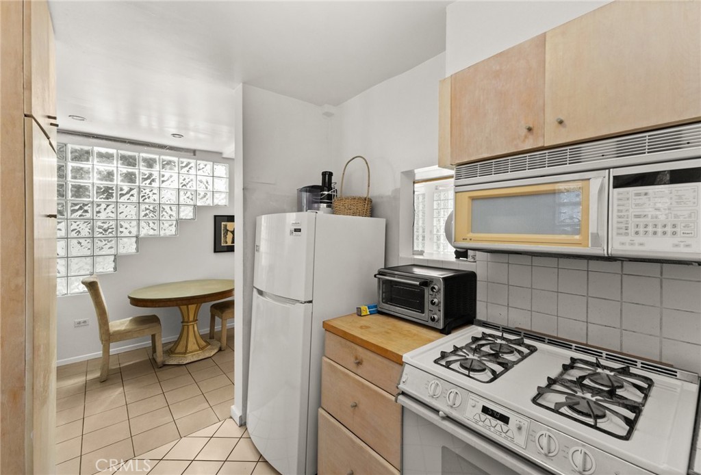 39 Westminster Avenue