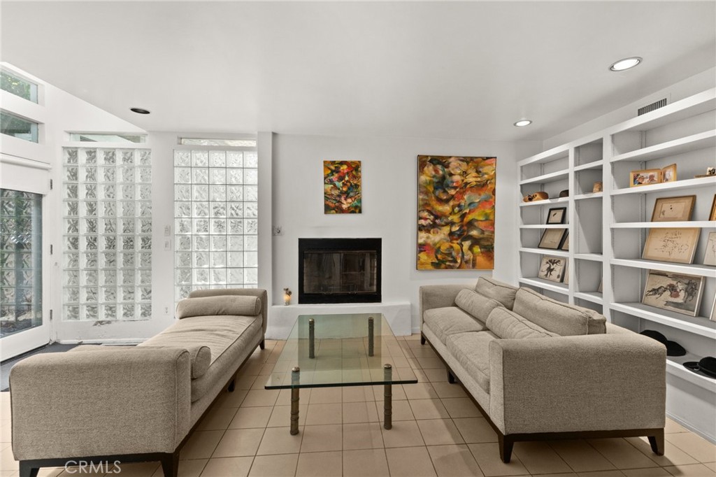 39 Westminster Avenue