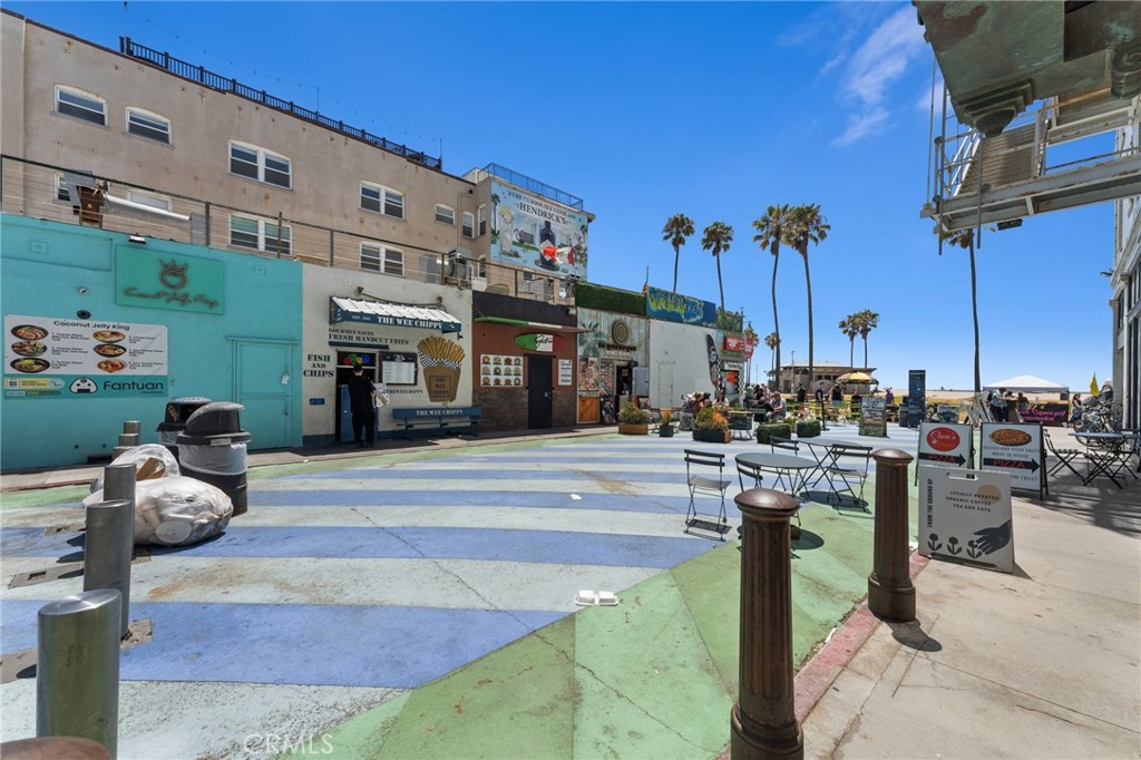 39 Westminster Avenue