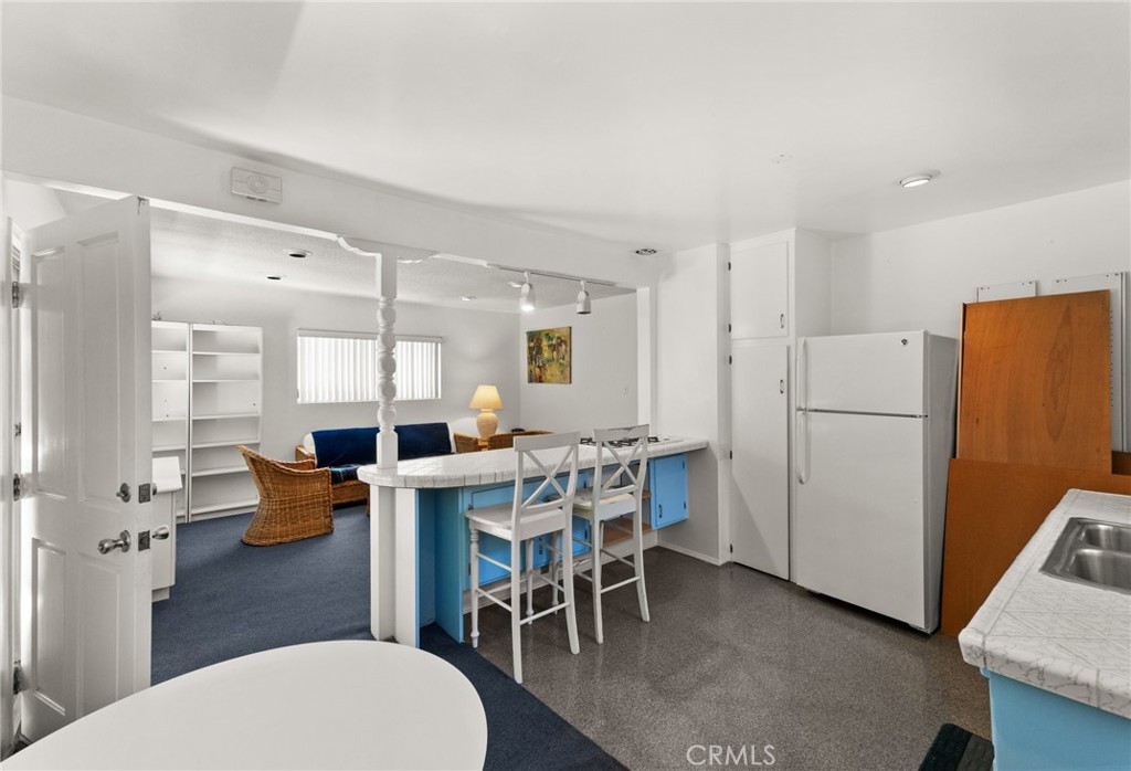 39 Westminster Avenue