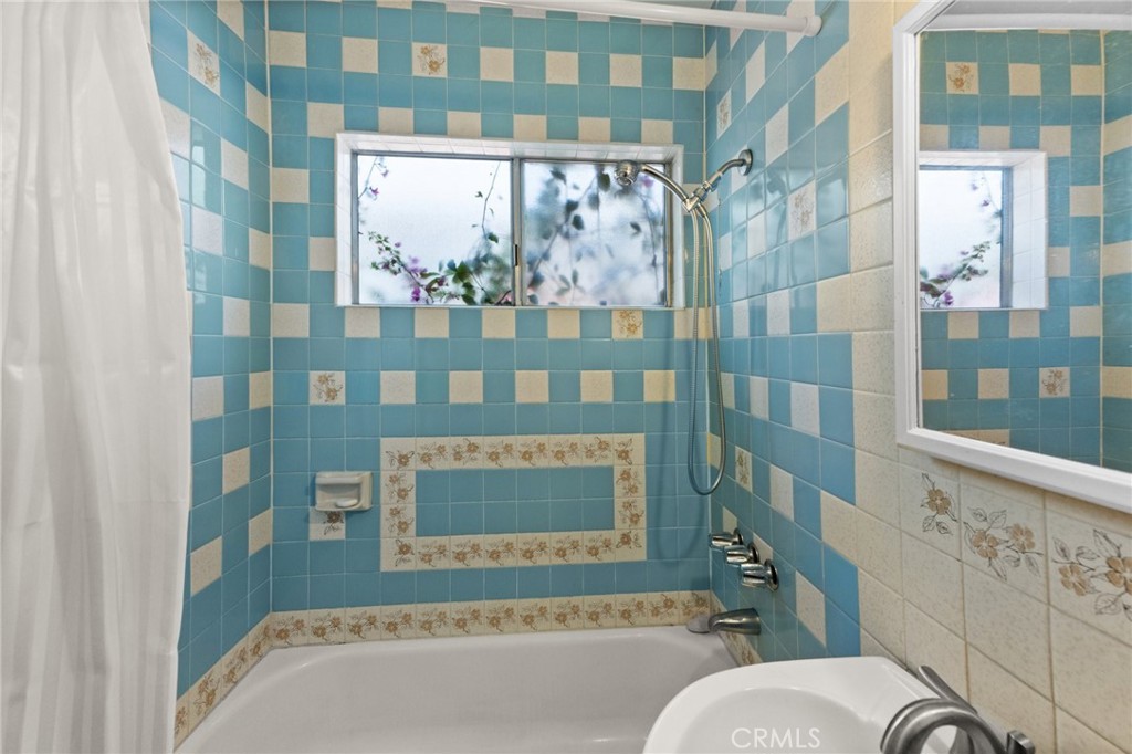 39 Westminster Avenue