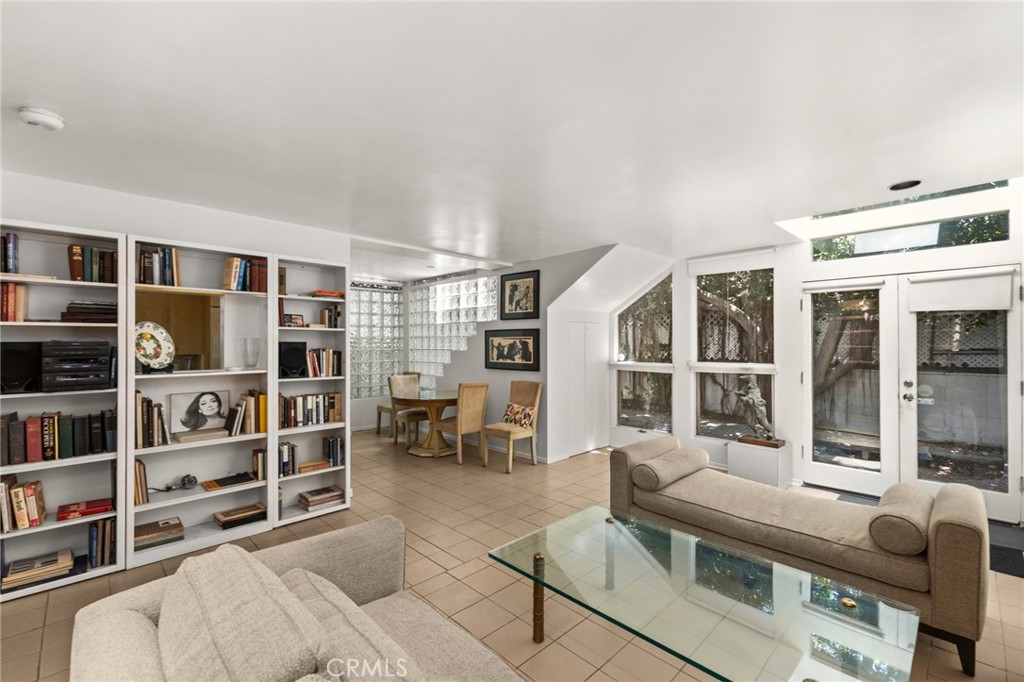 39 Westminster Avenue