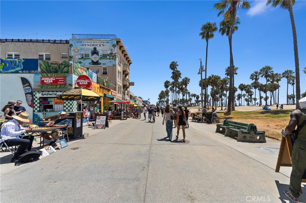 39 Westminster Avenue