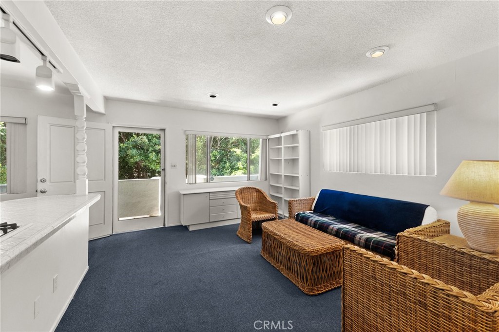 39 Westminster Avenue