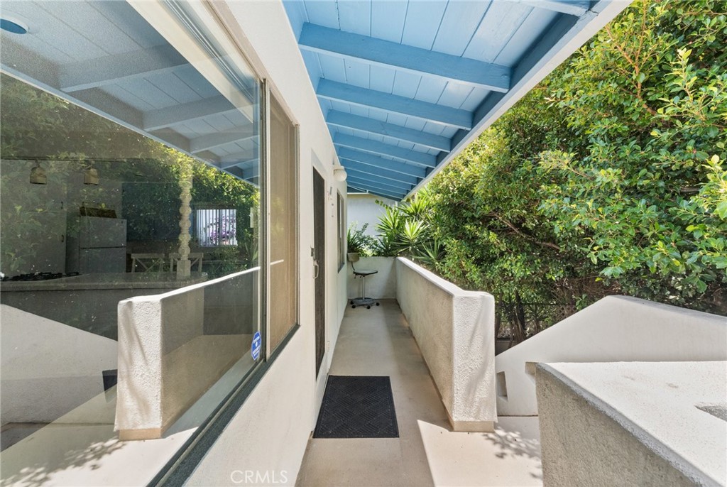 39 Westminster Avenue