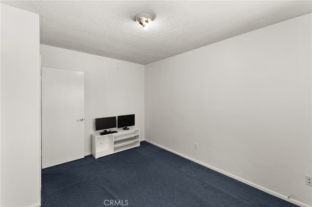 39 Westminster Avenue