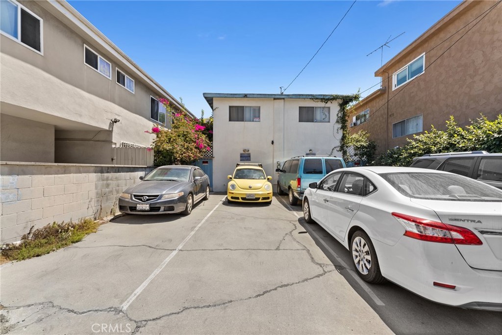 39 Westminster Avenue