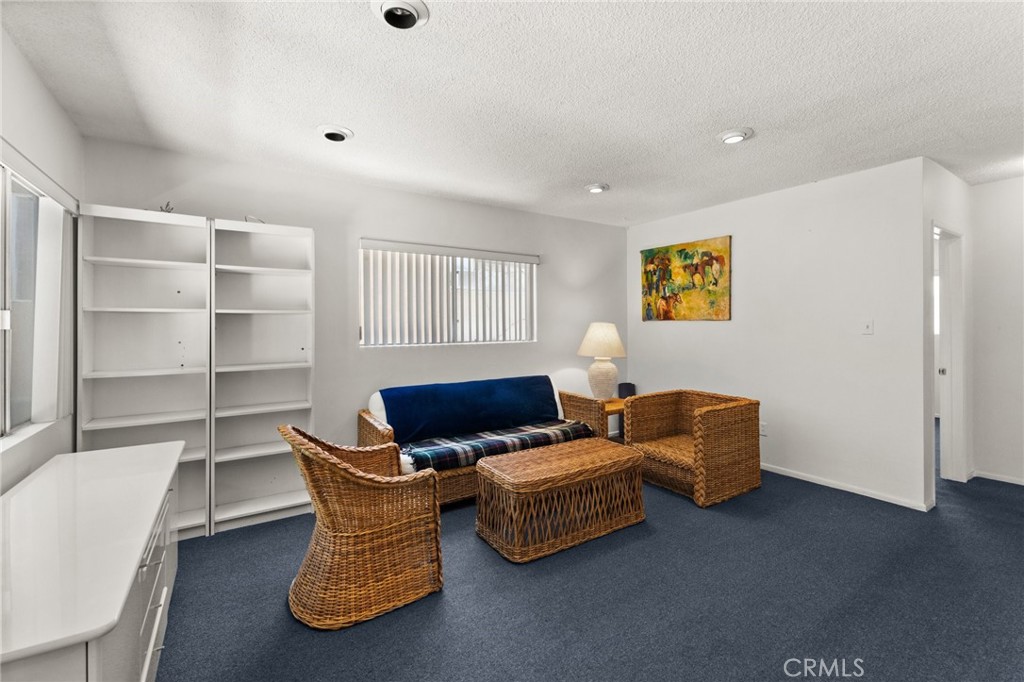 39 Westminster Avenue