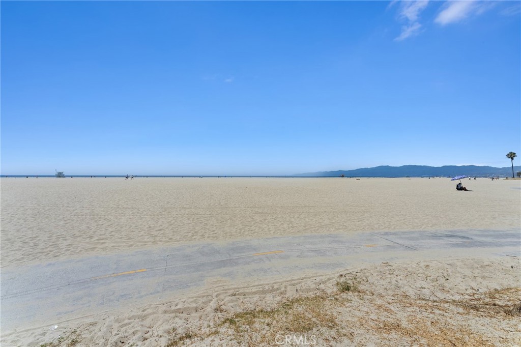 39 Westminster Avenue