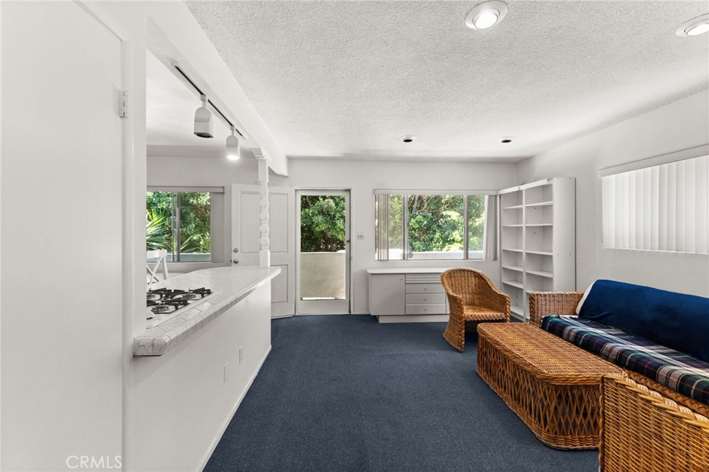 39 Westminster Avenue