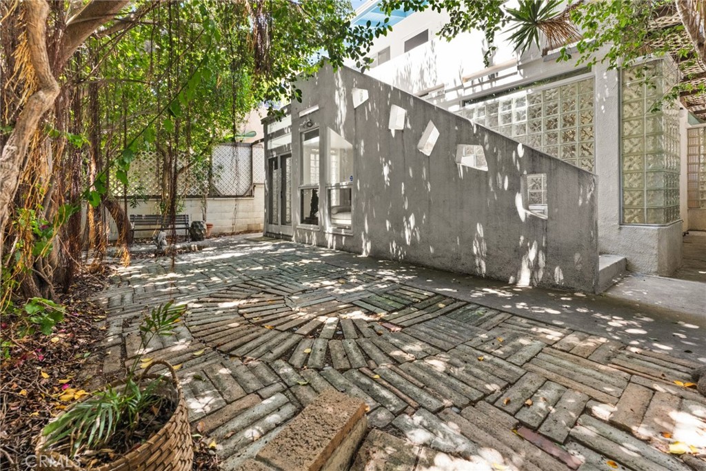 39 Westminster Avenue