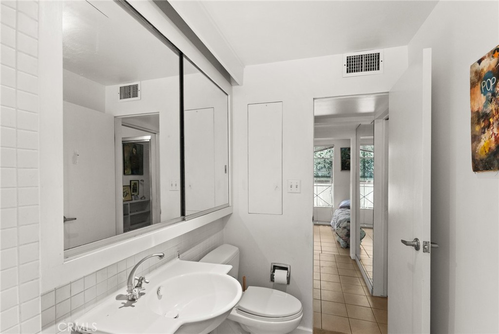 39 Westminster Avenue