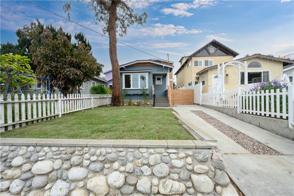 3115 S Denison Avenue