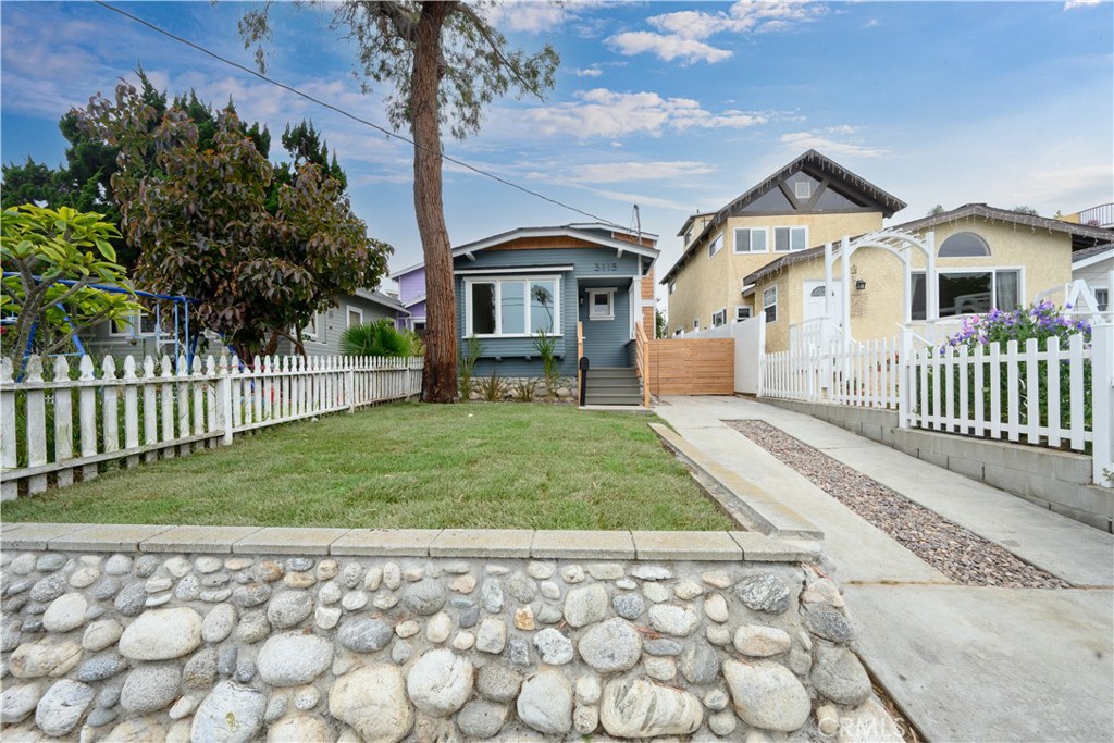 3115 S Denison Avenue