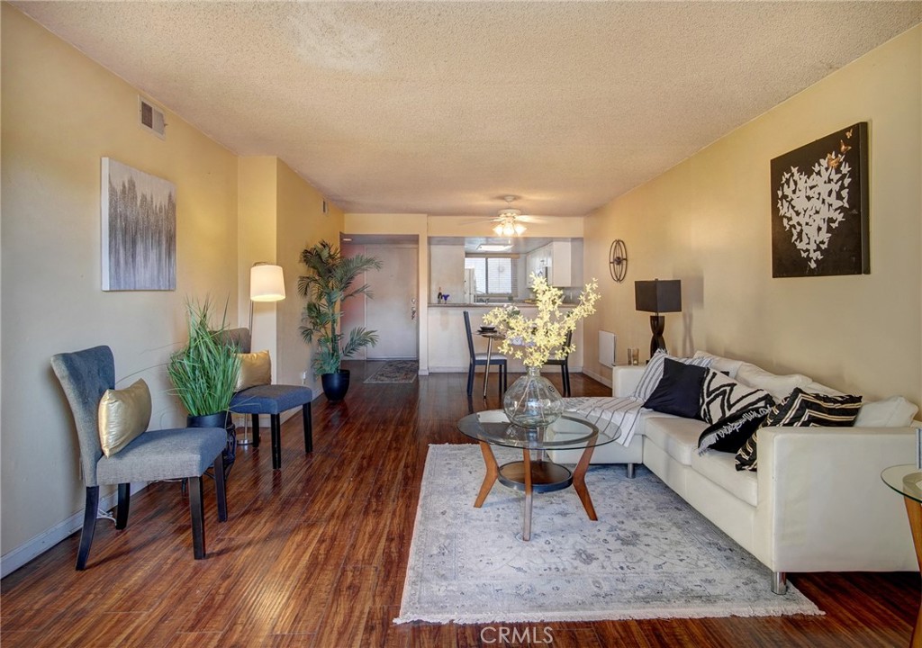 620 W Hyde Park Boulevard 103