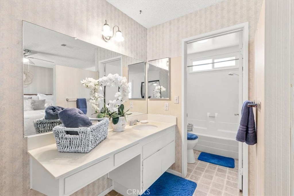 25960 Mccall Boulevard