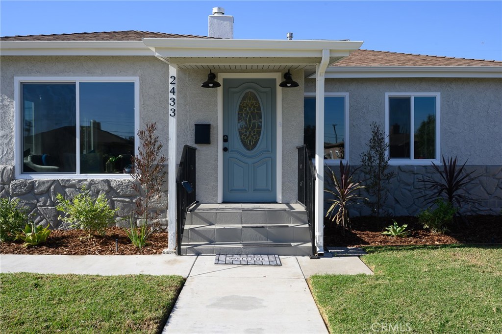 2433 Senta Avenue