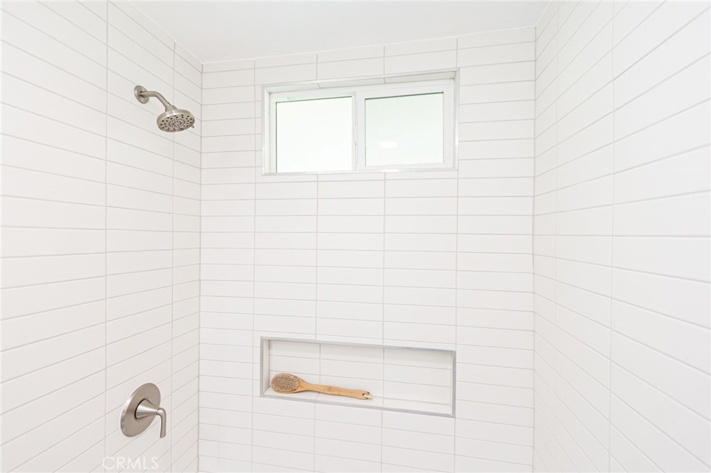 10929 Cresson Street