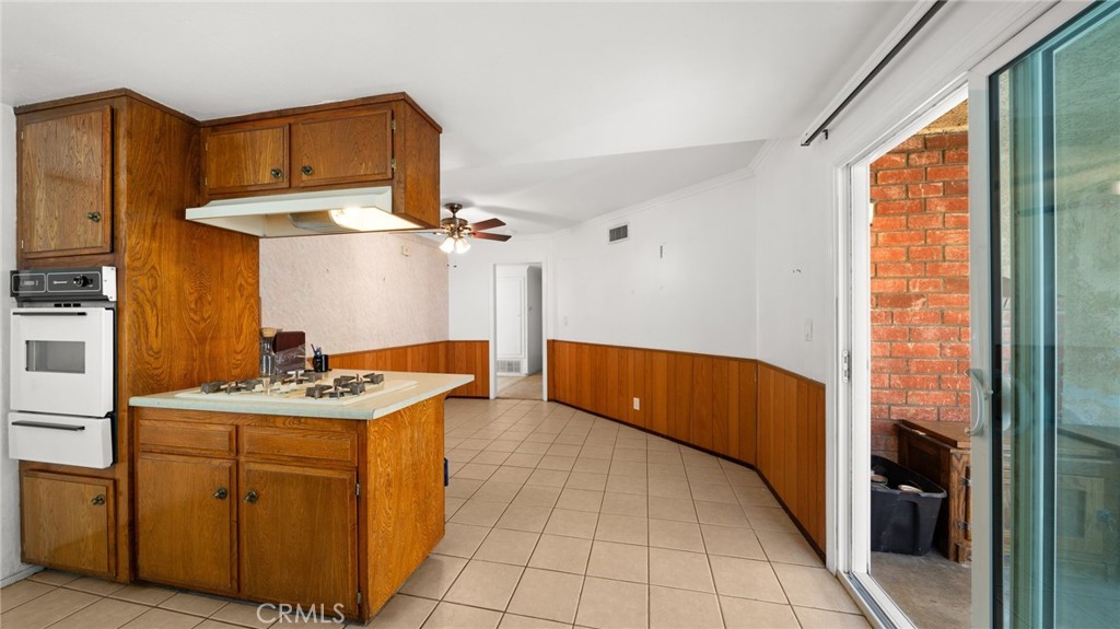 3117 E Hollingworth Street