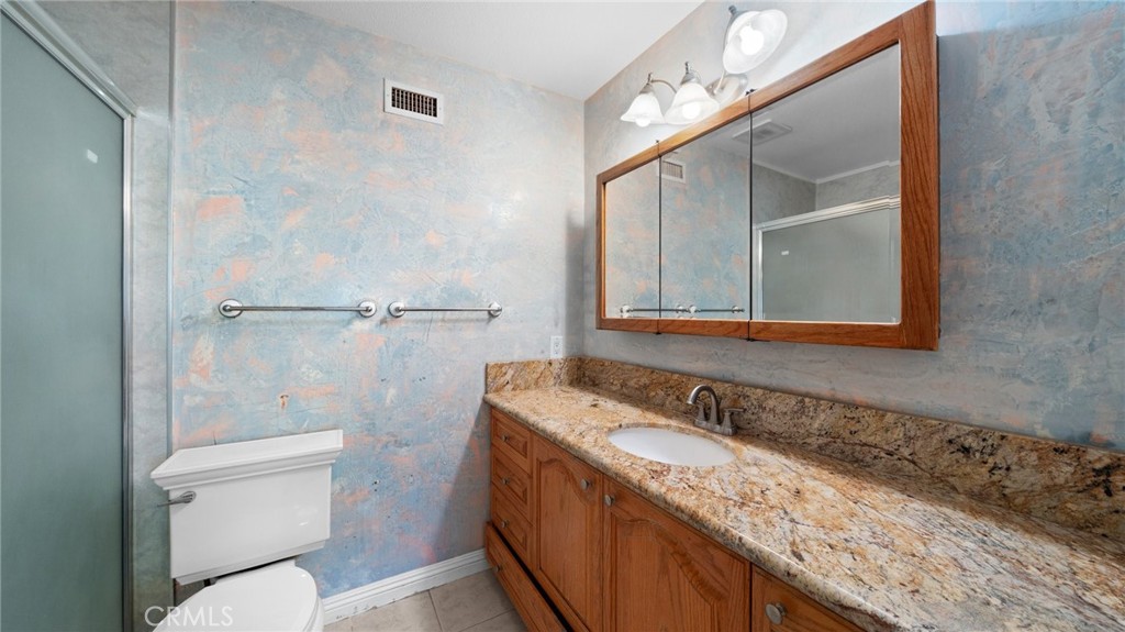 3117 E Hollingworth Street