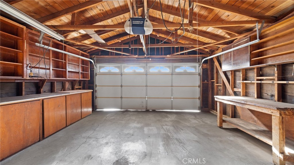 3117 E Hollingworth Street