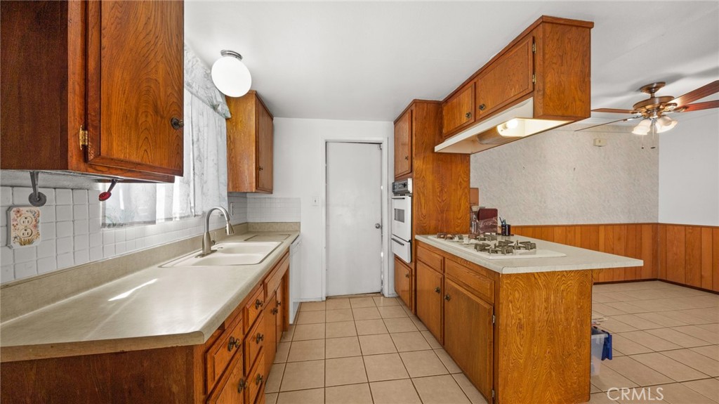 3117 E Hollingworth Street