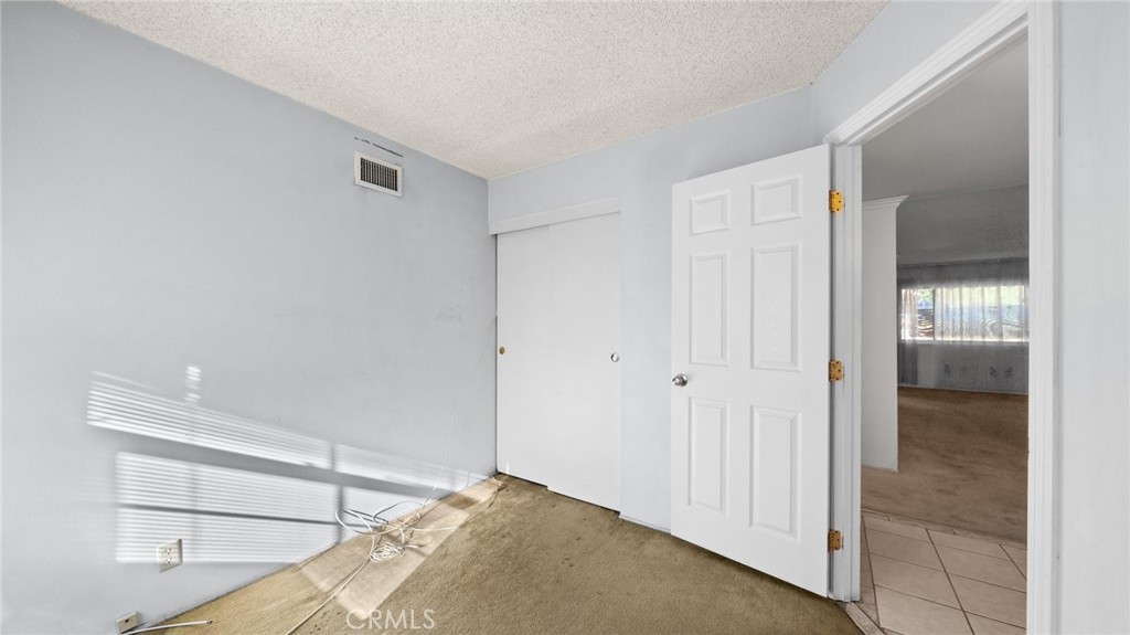 3117 E Hollingworth Street