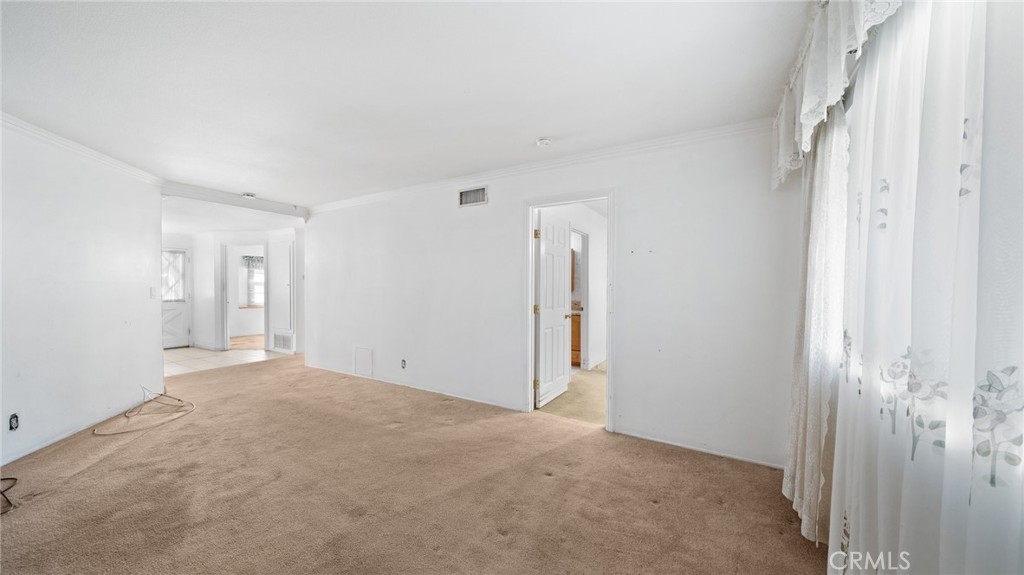 3117 E Hollingworth Street