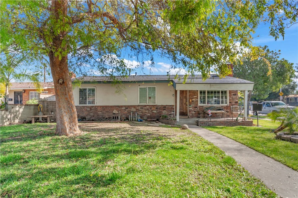 400 N Durrell Avenue