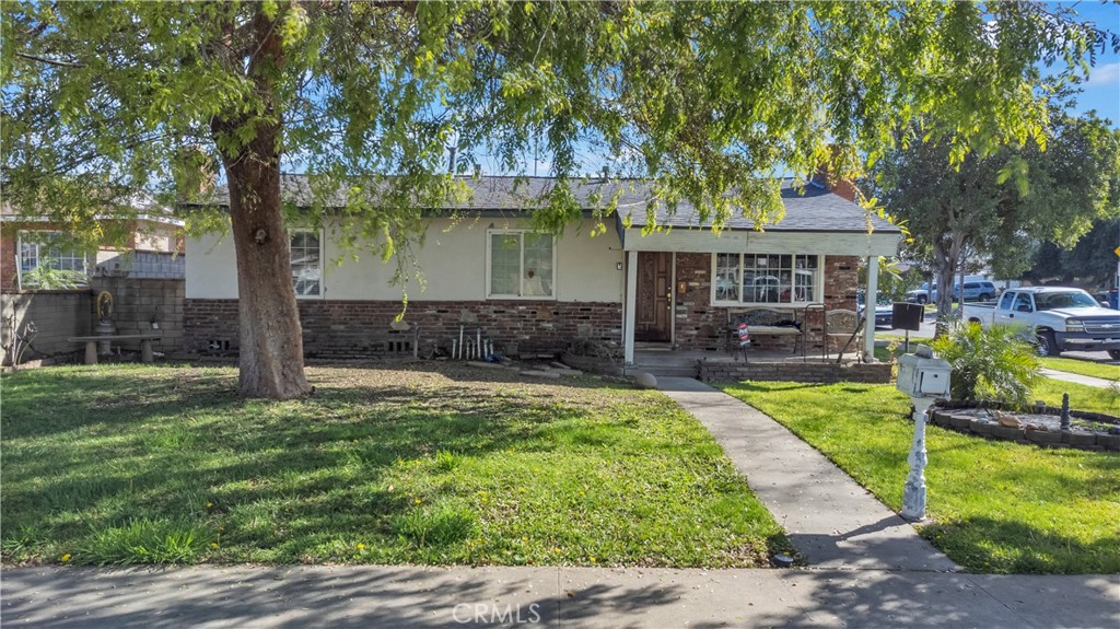 400 N Durrell Avenue