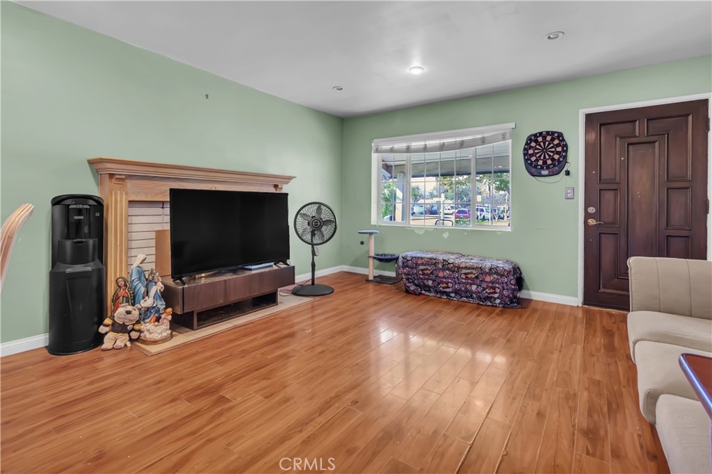 400 N Durrell Avenue