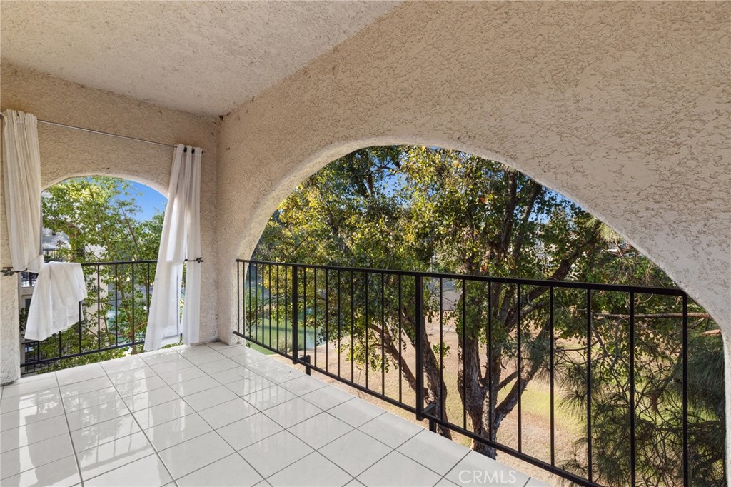 5519 Paseo Del Lago 3B