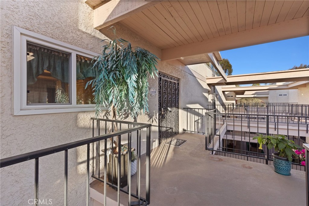 5519 Paseo Del Lago 3B