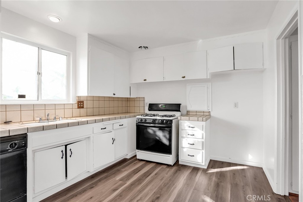 3617 W Valencia Drive