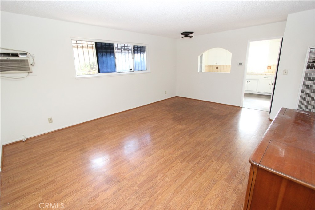 3617 W Valencia Drive