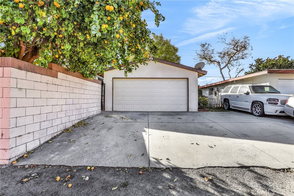 3617 W Valencia Drive