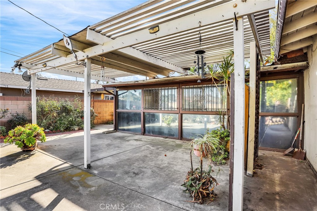 3617 W Valencia Drive