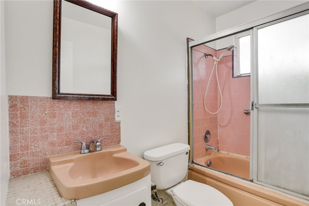 3617 W Valencia Drive