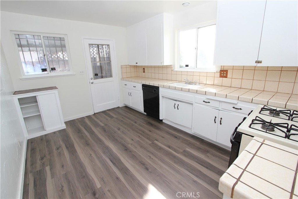 3617 W Valencia Drive