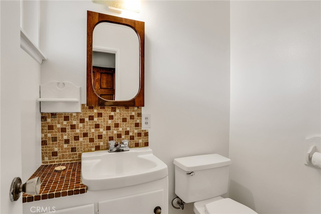 3617 W Valencia Drive