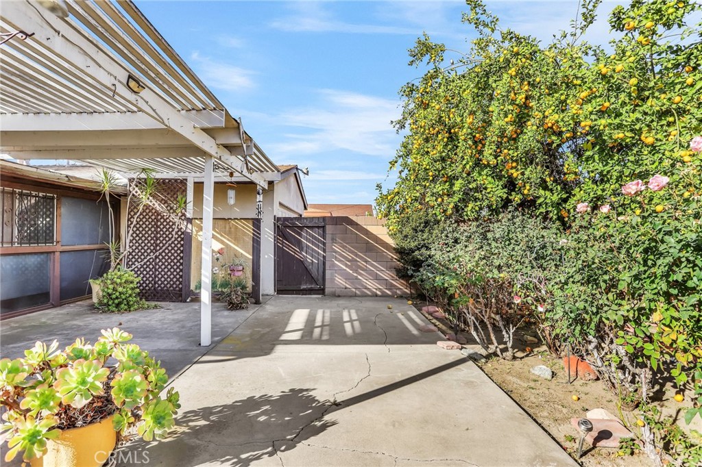 3617 W Valencia Drive