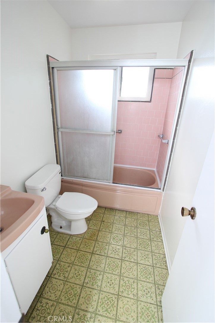 3617 W Valencia Drive